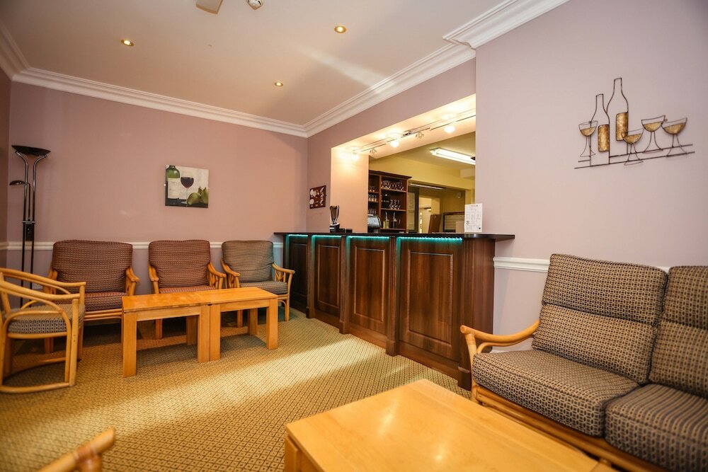 Фото The Grove Hotel