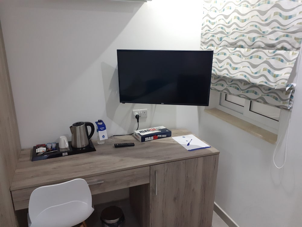 Фото TJ Boutique Accommodation