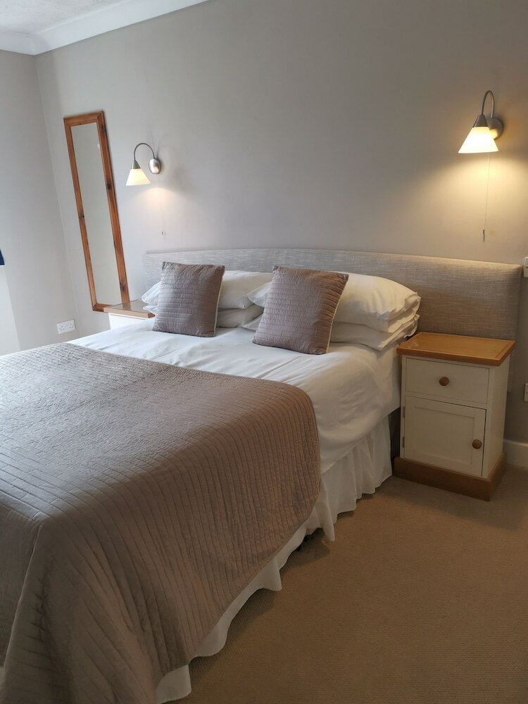 Фото River Haven Hotel