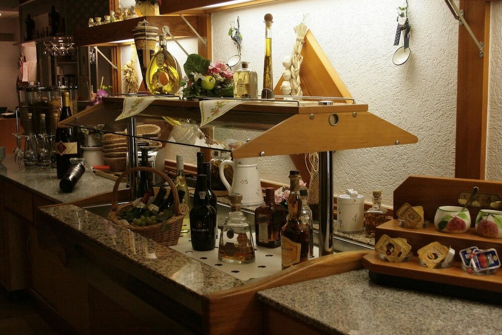 Фото Hotel Sächsischer Hof