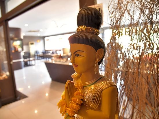 Фото Boss Suites Nana Hotel