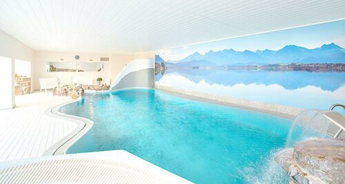 Гостиница Victor's Seehotel Weingärtner в Сааре