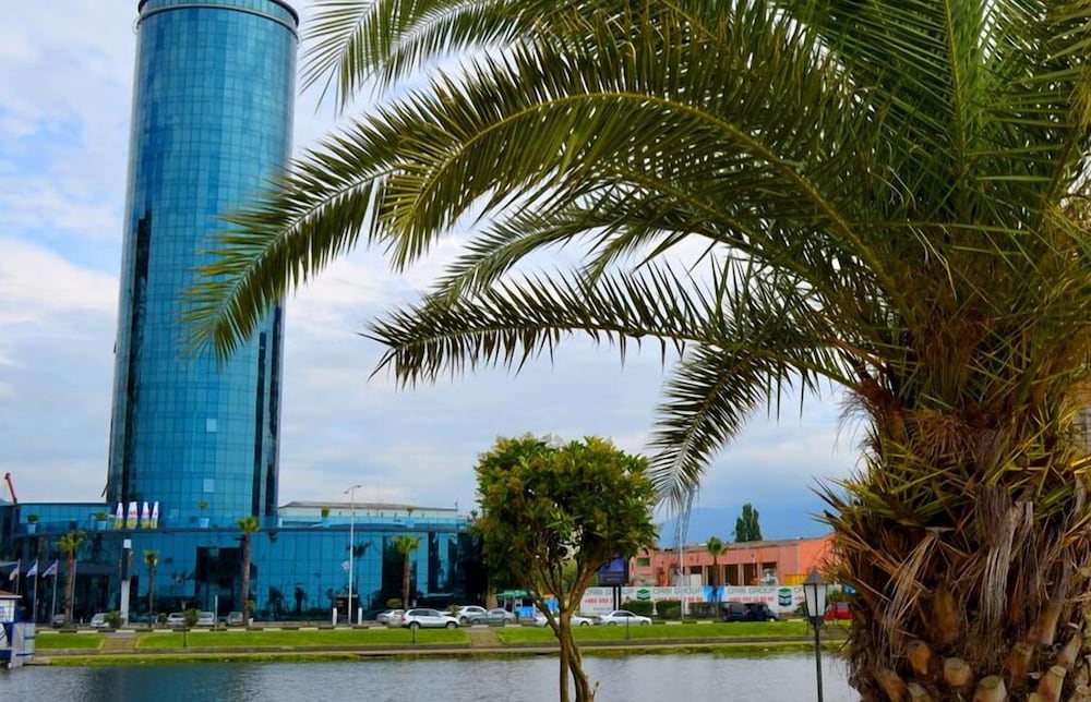 Фото Metro Sky Tower Batumi