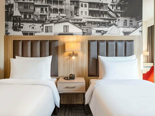 Внешний вид отеля Tbilisi Saburtalo Hotel by Mercure в Тбилиси, фото 2