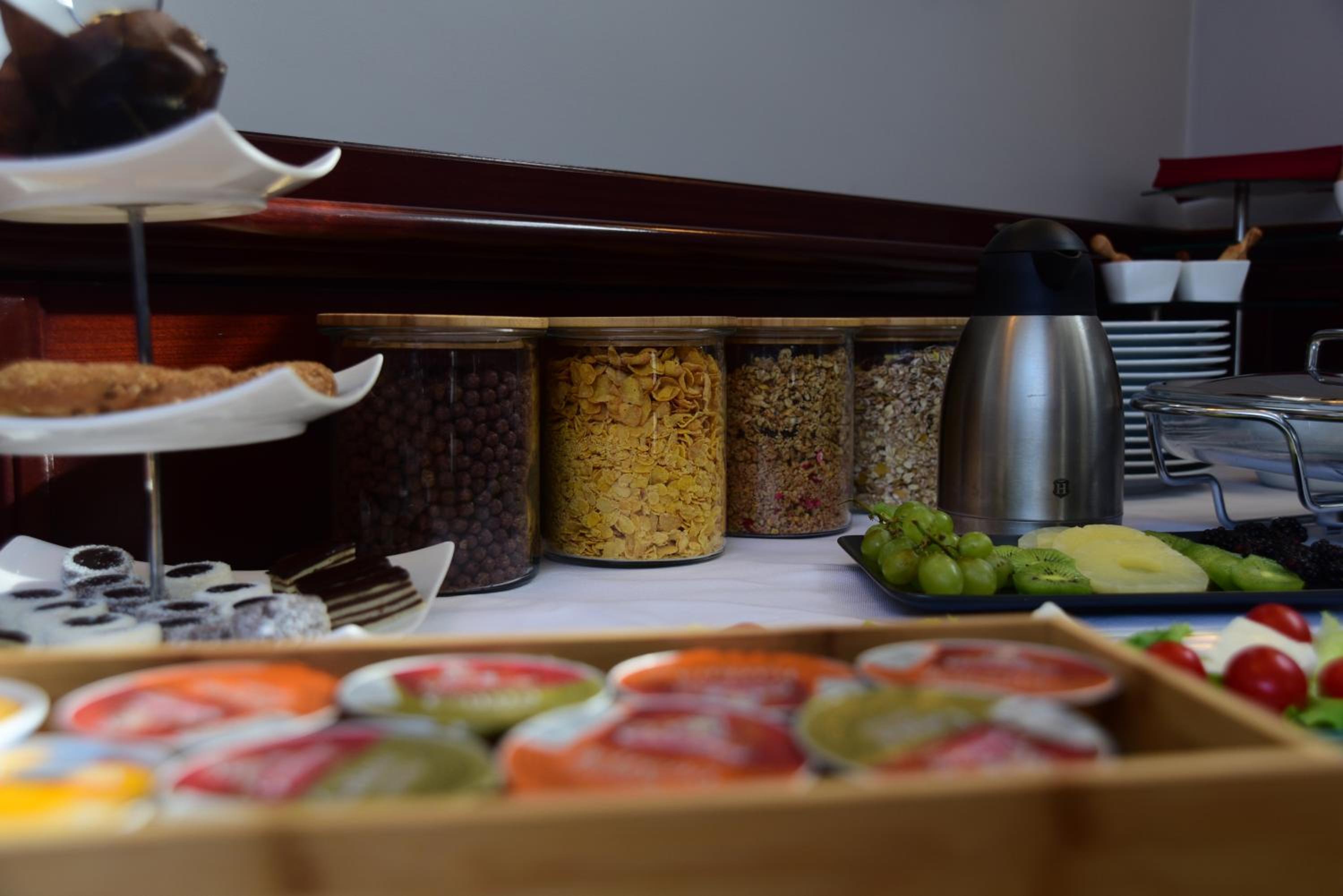 Фото Hotel Meridijan16