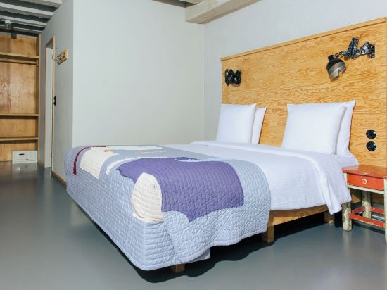 Фото Jam Hotel