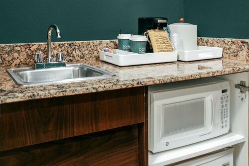 Гостиница Four Points by Sheraton Fort Lauderdale Airport - Dania Beach в Дания Бич