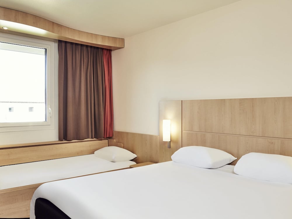 Фото Hôtel ibis Aix EN Provence