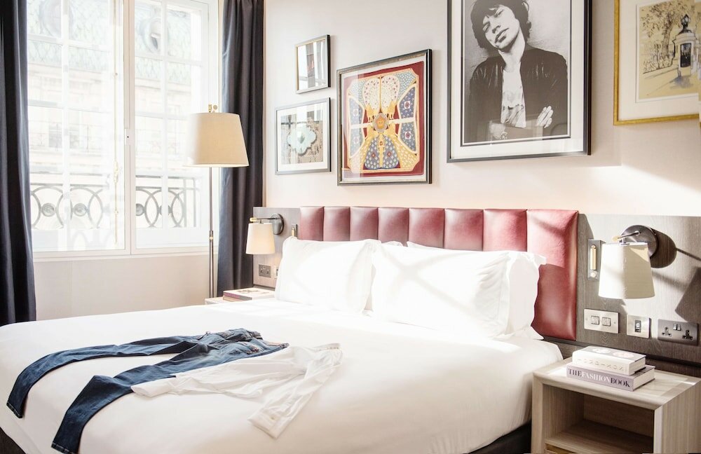 Фото The Trafalgar St. James London, Curio Collection by Hilton