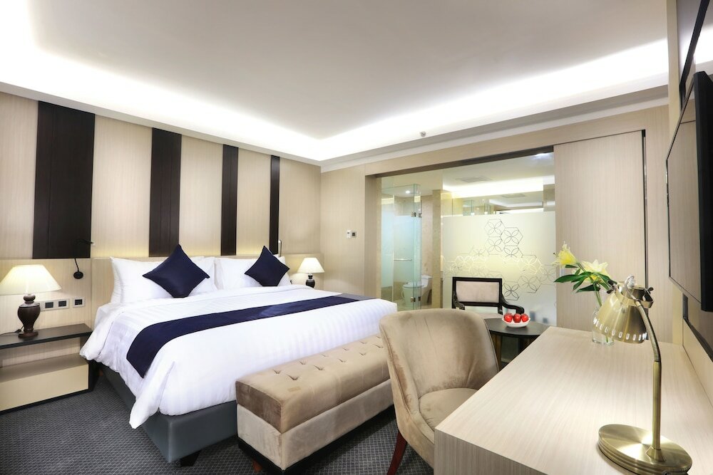 Фото Aston Kartika Grogol Hotel & Conference Center