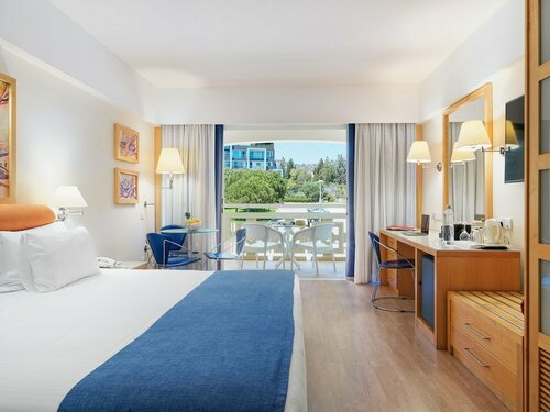 Внешний вид отеля St Raphael Resort & Marina в Пиргосе, фото 5