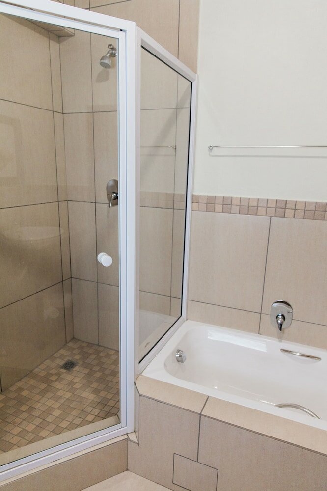 Фото Umthunzi Hotel & Conference