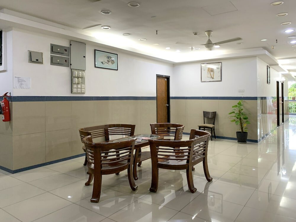Фото Burmahtel - Hostel