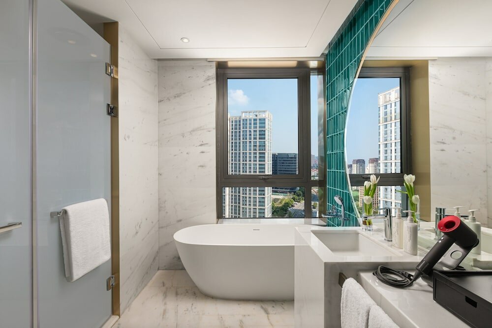 Фото HUALUXE Shanghai Changfeng Park by IHG