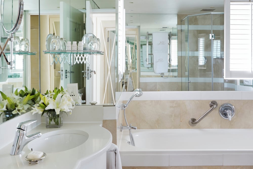 Фото The Twelve Apostles Hotel And SPA