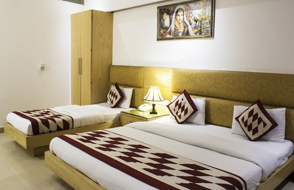 Фото Hotel Krishna Deluxe