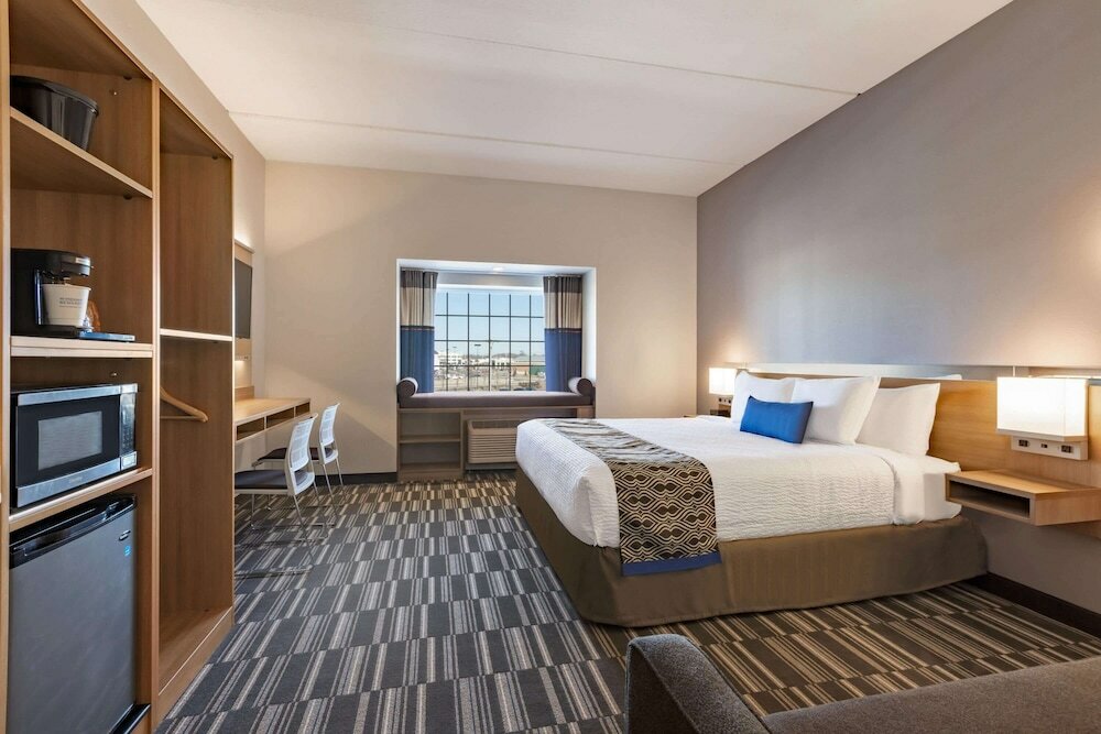 Фото Microtel Inn & Suites by Wyndham Gambrills
