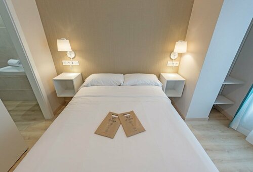 Внешний вид отеля Hostal La Lonja в Аликанте, фото 2