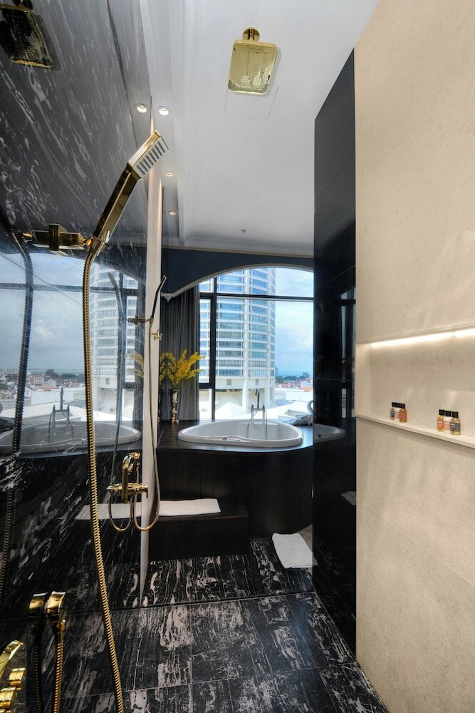 Фото The Granite Luxury Hotel