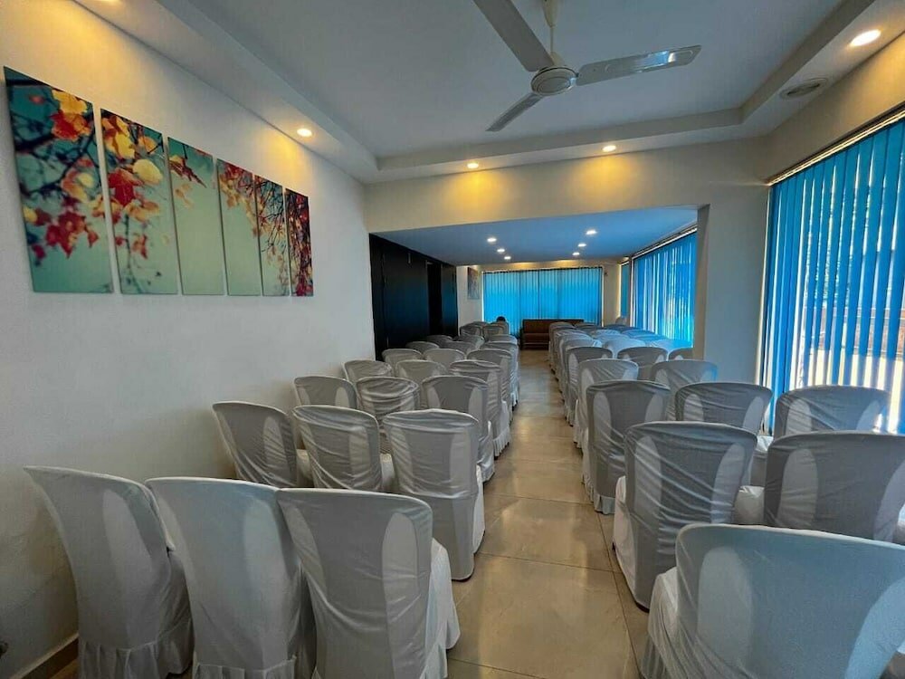Фото Oyo 11950 Relax Holiday Home