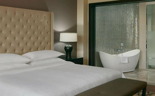 Гостиница Hilton Dushanbe Hotel в Яване
