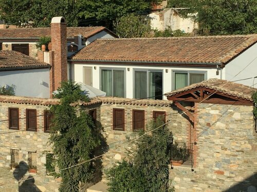 Ionia House