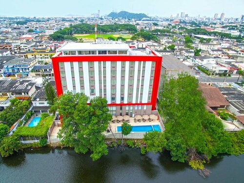 Гостиница Radisson Hotel Guayaquil в Гуаякиле