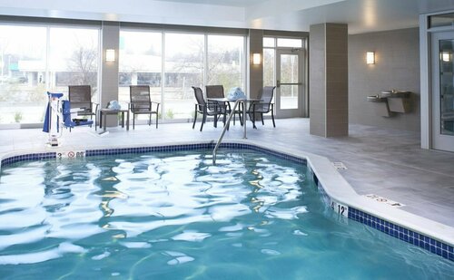 Гостиница Fairfield Inn & Suites by Marriott Ann Arbor Ypsilanti в Кантоне