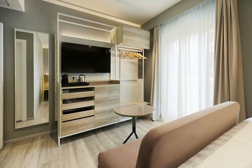 Гостиница Adesso Hotel в Италии