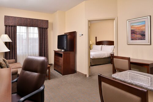 Гостиница Staybridge Suites Oklahoma City Airport by Ihg в Муре