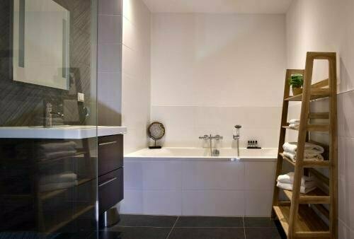 Гостиница Brasss Hotel Suites в Харлеме