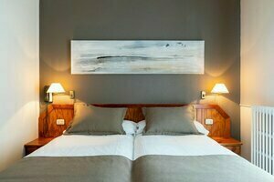 Гостиница Paris Hotel в Энкаме