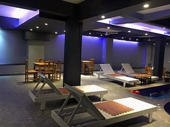 Фото Faraway Suites - Hostel