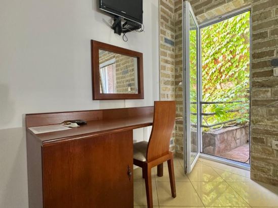 Фото Contessa Apartments