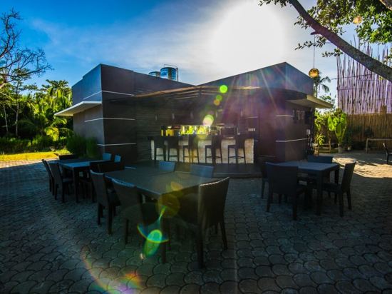 Фото Ariana Hotel