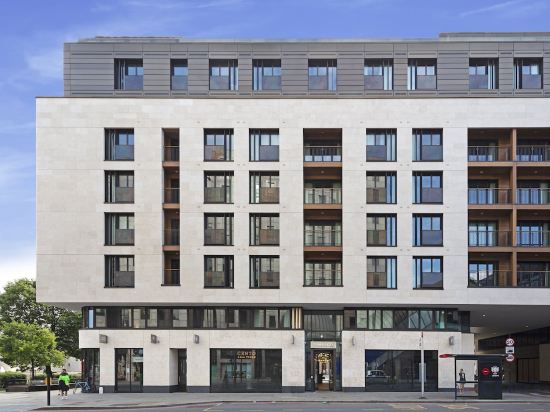 Фото Отель Tower Suites by Blue Orchid