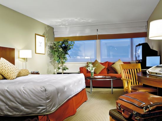 Фото Four Points by Sheraton Boston Newton