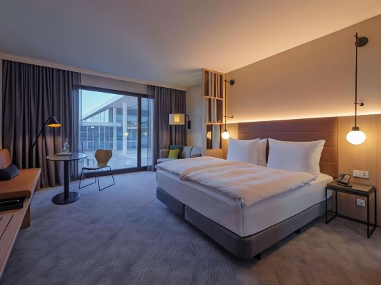 Фото Adina Apartment Hotel Cologne