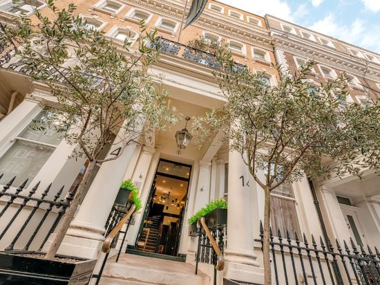 Фото Claverley Court