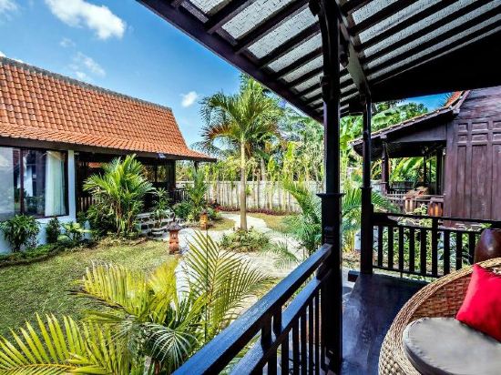 Фото Canvas Escape Resort