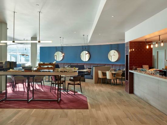 Фото Hyatt Place London Heathrow Airport