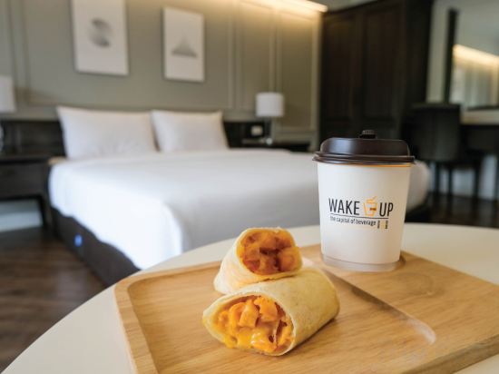 Фото B2 Riverside Premier Hotel