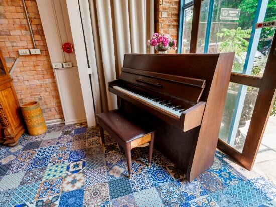 Фото Sridonchai Heritage Night Bazaar Chiang Mai