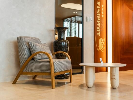 Фото Aragosta Hotel & Restaurant