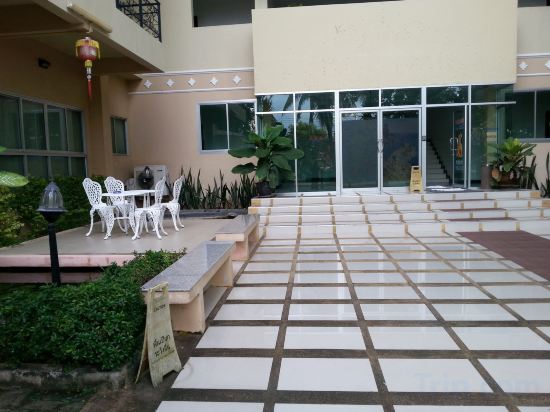 Фото C. A. P. Mansion Hotel