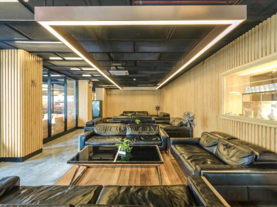 Фото Galleria 12 Sukhumvit Bangkok by Compass Hospitality