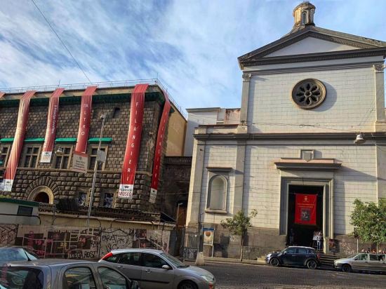 Фото Napoli Squares Suites