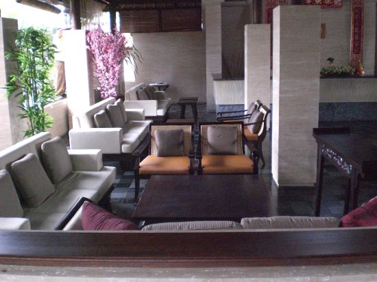 Фото Grand Balisani Suites