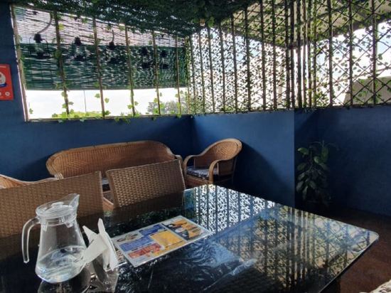 Фото The Porch Inn Hotel & Service Apartments