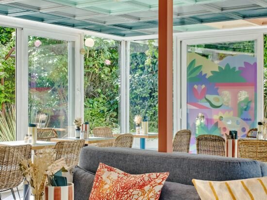 Фото Hotel Chromatics by HappyCulture